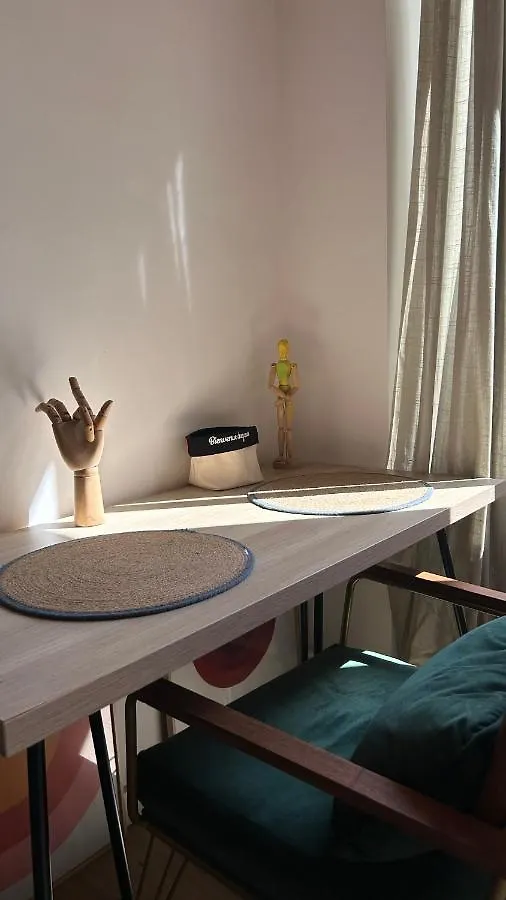Appartement T2 Lumineux Avec Climatisation à Marseille 0*,